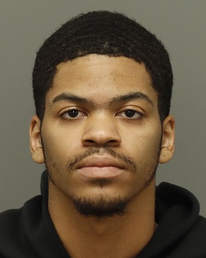 ALRICK LAMONT MANGUM Fotos y informacion de registros de registros publicos del condado de Wake County NC