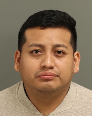 BRYAN STEVEN BASANTES-CHINACH Fotos y informacion de registros de registros publicos del condado de Wake County NC