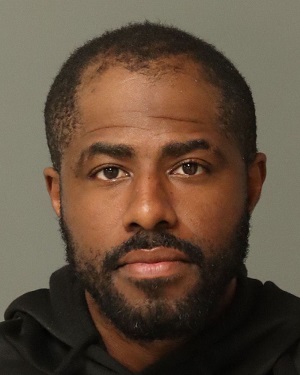 DAISHAUN KHIRY BROWN Fotos y informacion de registros de registros publicos del condado de Wake County NC