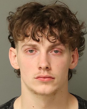 JUSTIN CALEB HARTSELL Fotos y informacion de registros de registros publicos del condado de Wake County NC