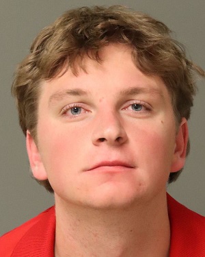 TRAVIS JOHN DALNESS Fotos y informacion de registros de registros publicos del condado de Wake County NC