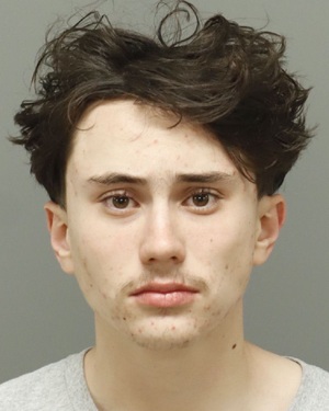 CAMERON JAMES TROUGHTON Fotos y informacion de registros de registros publicos del condado de Wake County NC