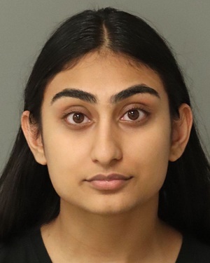 DIYA GILL Fotos y informacion de registros de registros publicos del condado de Wake County NC