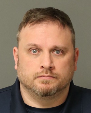 ERICK JOHN ZELENIK Fotos y informacion de registros de registros publicos del condado de Wake County NC