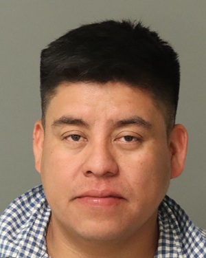 GEOVANY ROBLERO-GOMEZ Fotos y informacion de registros de registros publicos del condado de Wake County NC