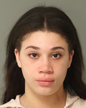 MORRAE PAIGE RAELYN Photos - Images - Public Records / Public Information Report For MORRAE PAIGE RAELYN