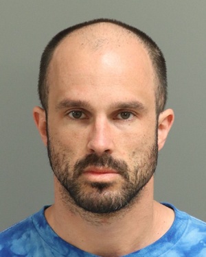 RYAN JEFFREY ALEXANDER-MESCHI Fotos y informacion de registros de registros publicos del condado de Wake County NC