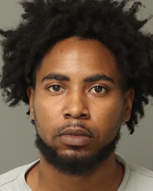 SHAQUAZ LAKWON HINTON Fotos y informacion de registros de registros publicos del condado de Wake County NC