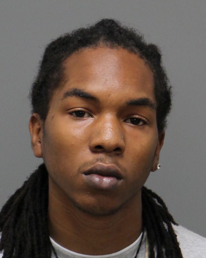 DEONDRE LAMONT MCCULLOUGH Fotos y informacion de registros de registros publicos del condado de Wake County NC