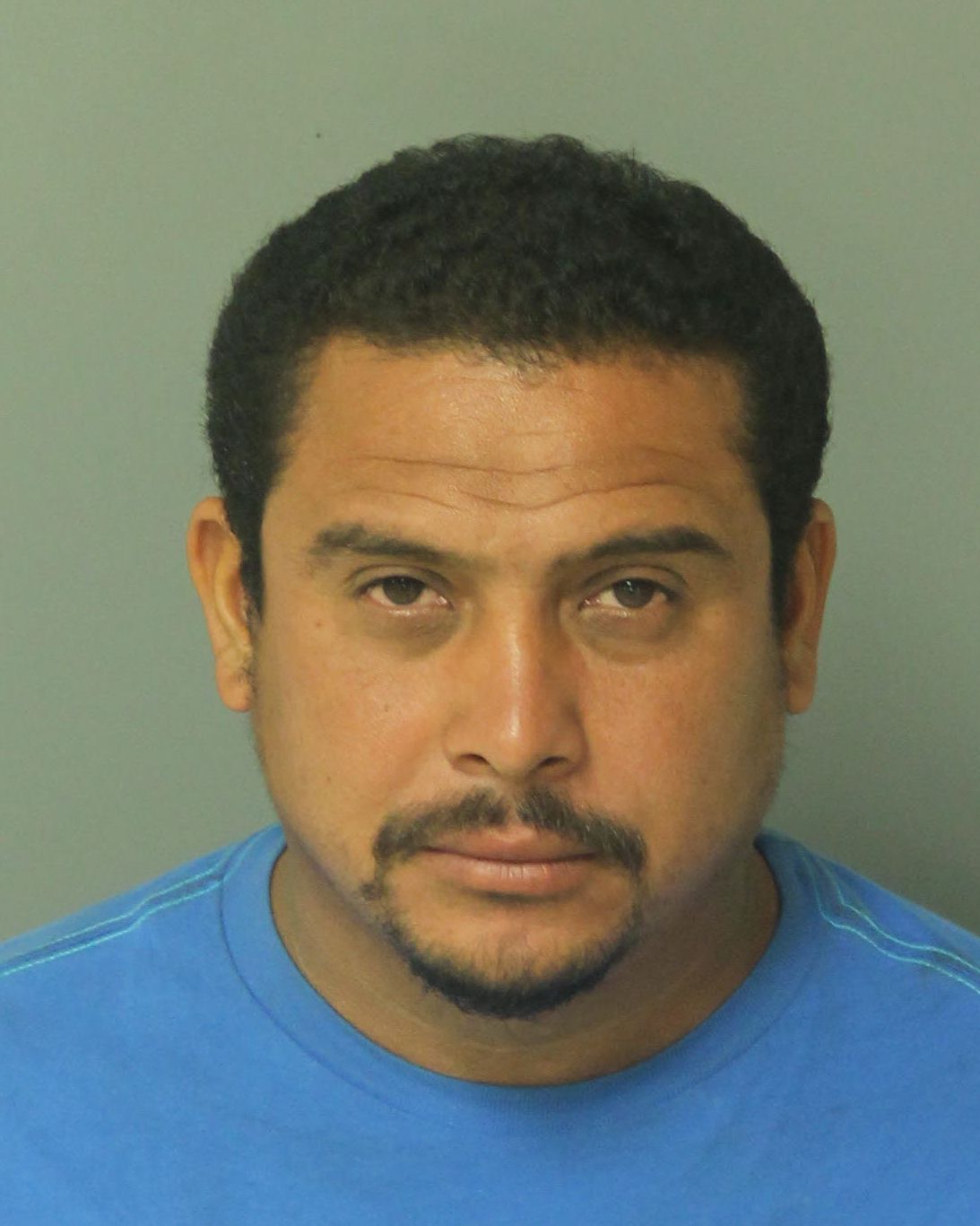 OSMAN ANTONIO MENDOZA-APLICANO Fotos y informacion de registros de registros publicos del condado de Wake County NC